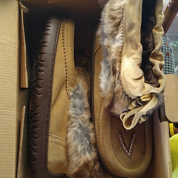 manitobah mukluks Shoes - Manitobah mukluks